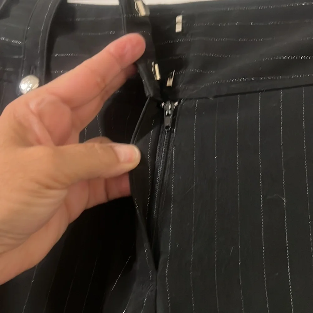 Black pin stripped pants - Picture 4 of 7